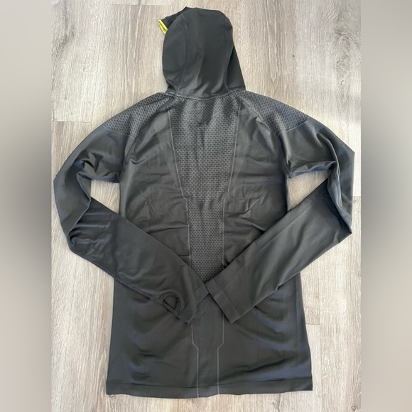 Gymshark Onyx V1 Gray & Yellow (M) - Picture 3 of 3